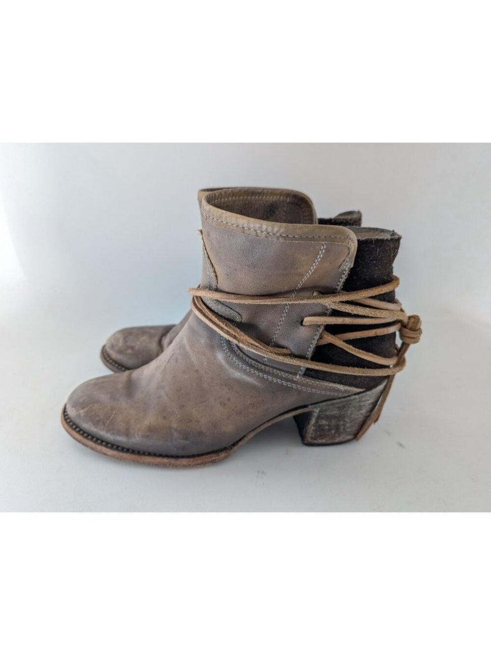 Freebird CASEY Boots Tan Boho Strappy Distressed Ankle Booties Heels Size 10